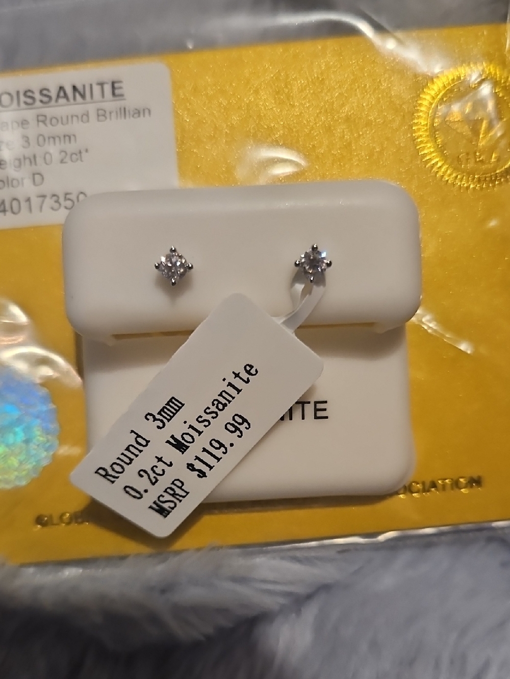 Round 3mm Stud Earrings - White Gold Tone